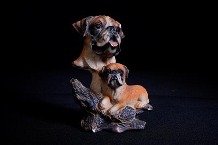 Escultura de cachorro bulldo[...]